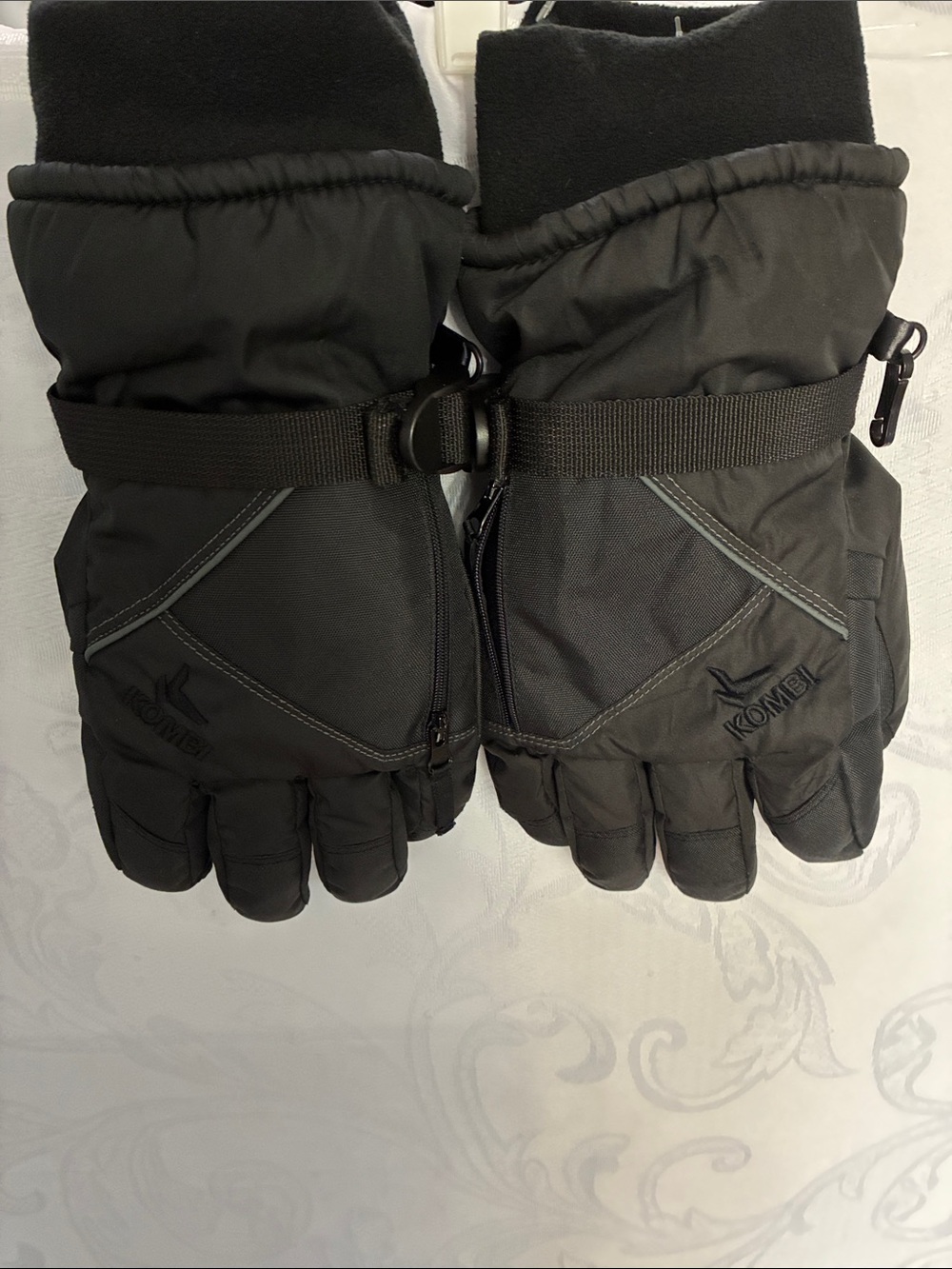 Kombi Black Insulated Winter Gloves for Women - Water-Resistant